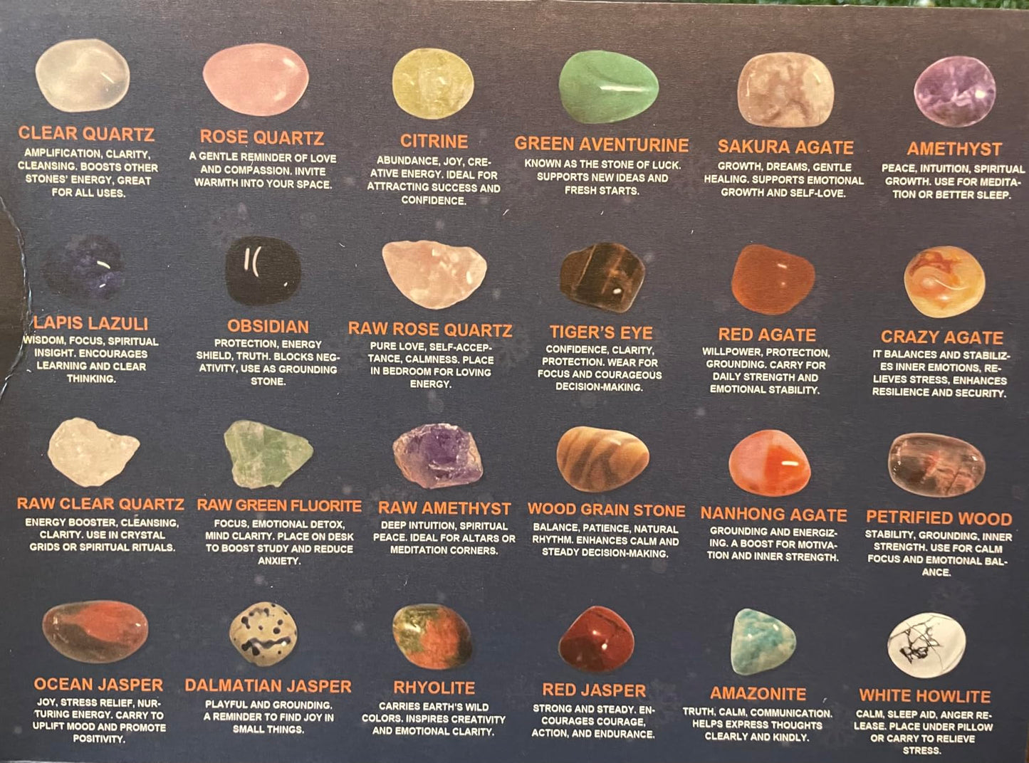 2025 Christmas Advent Calendar with 24 Natural Gemstones and Healing Stones